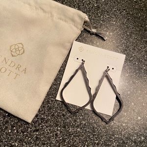 Kendra Scott Sophee earrings